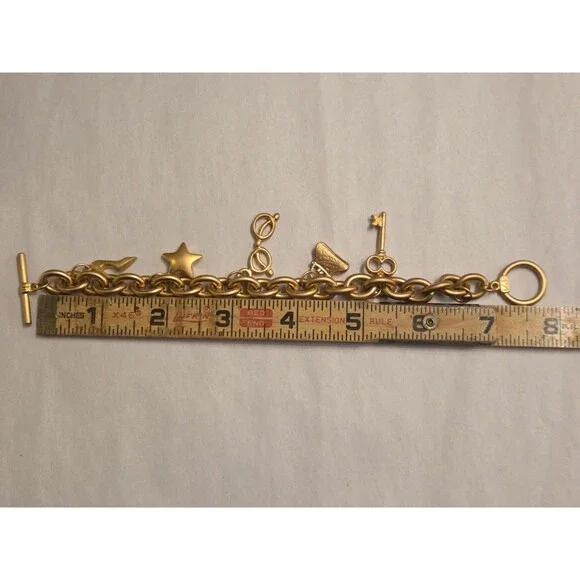 Victoria’s Secret Gold Tone Charm Bracelet VS Logo Missing Charm Toggle Closure - Picture 5 of 5